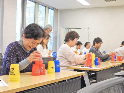 〝共生スポーツ〟普及へ　スタッキング体験会
