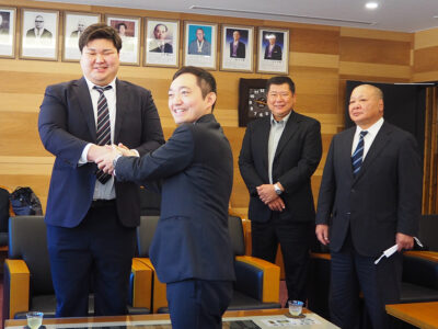 大相撲尾上部屋に弟子入り