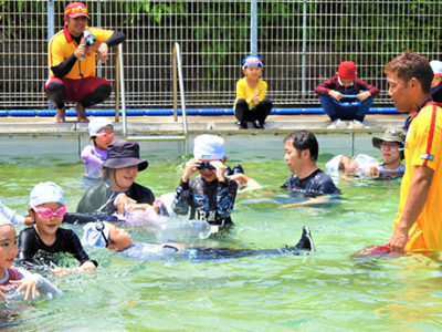 「まず浮いて待つ！」着衣水泳