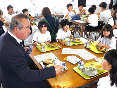 伊仙町　再現献立で世代交流