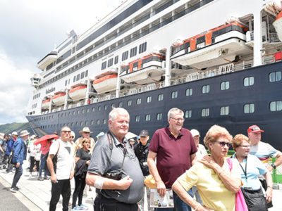 「フォーレンダム」初寄港