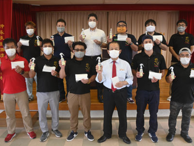 消毒液とマスク無償配布