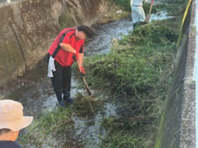 自治会合同で奉仕作業