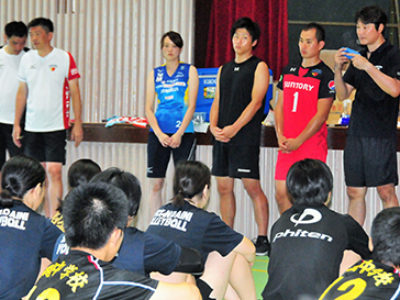 徳之島で第６回バレーボール教室