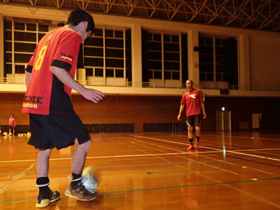 久しぶりのスポーツで笑顔