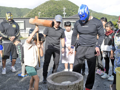 プロレスラーと「よいしょー！」