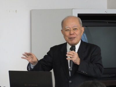 楠田哲久さん「70周年に学ぶ」講演