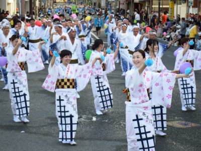 パレードでフィナーレ飾る