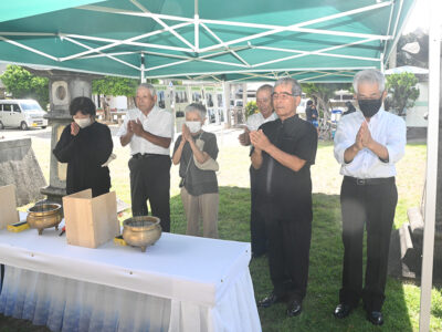 招魂社に焼香台設置