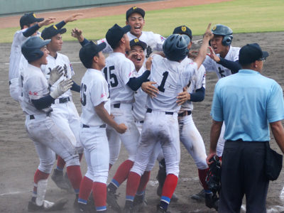 大島、延長13回制し初Ｖ